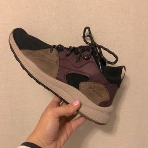 Columbia Women’s SH/FT Outdry Mid Shoe